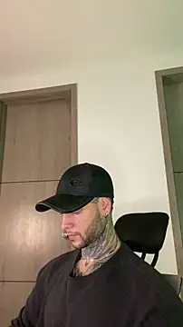  jamesleandros1 online show from June 4, 1:44 am