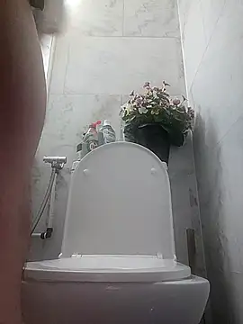 erbod Johnny online show from October 31, 6:04 am