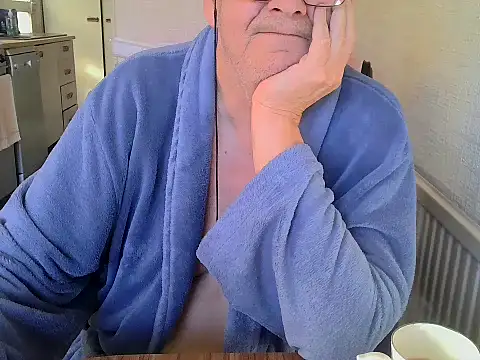 Snapshot of daddyflash chatting on October 24, 11:34 am daddyflash online show from October 24, 11:34 am