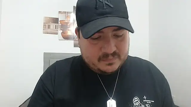 sebastianbigxxx online show from April 28, 6:12 pm