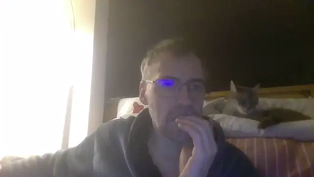 ptitcanard60600 online show from November 15, 12:01 am