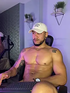 ARON TAYLER01 online show from October 6, 11:15 am