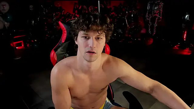 dirty-boss online show from December 18, 8:32 am