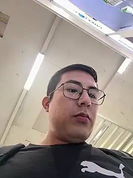 andrewmhilton  online show from March 5, 12:18 am