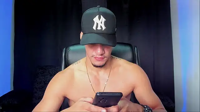 jhonnysnow17 online show from September 24, 6:17 pm