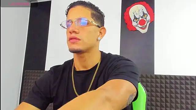 jhonnysnow17 online show from December 9, 2:45 am