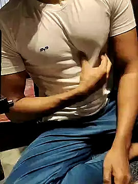 xxxhugedick0001 online show from February 24, 7:00 am