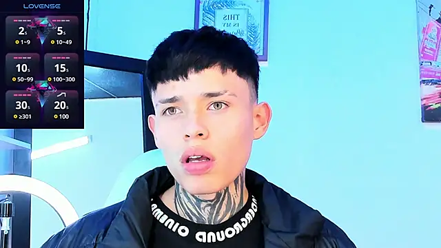 Snapshot of _justinmoon2 chatting on December 19, 2:34 am  justinmoon2 online show from December 19, 2:34 am