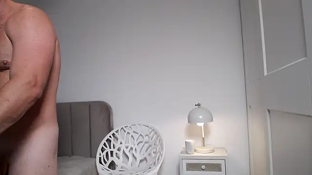 SexyandMarried1 online show from April 7, 4:29 pm