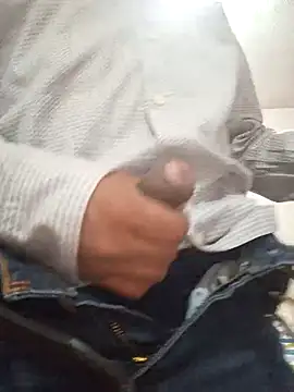 AlbertoZav online show from March 20, 3:23 am