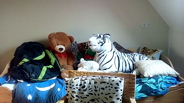 Love Bert online show from October 7, 3:05 pm