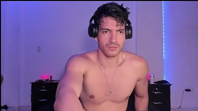 Snapshot of magnusifrit chatting on February 8, 9:04 pm magnusifrit online show from February 8, 9:04 pm