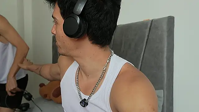 Snapshot of magnusifrit chatting on October 28, 4:09 pm magnusifrit online show from October 28, 4:09 pm