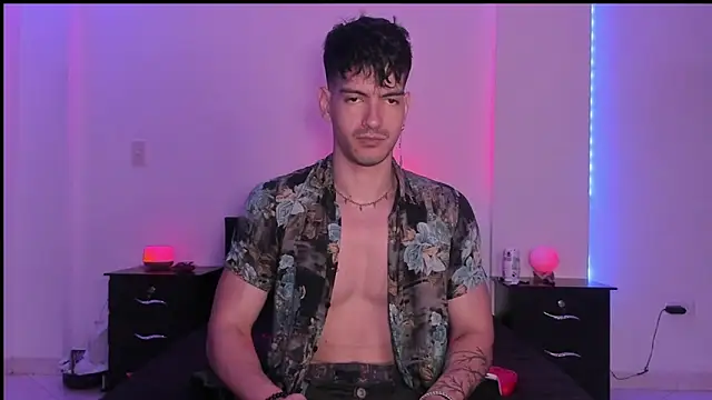 Snapshot of magnusifrit chatting on January 28, 9:08 pm magnusifrit online show from January 28, 9:08 pm