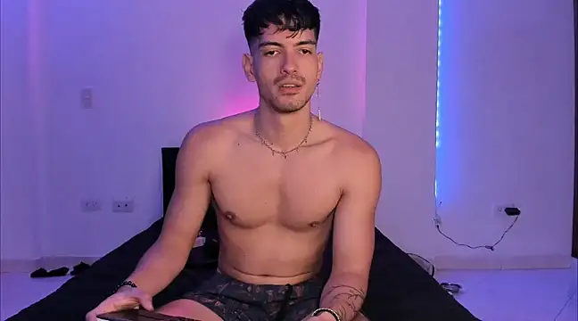 Snapshot of magnusifrit chatting on December 2, 10:10 pm magnusifrit online show from December 2, 10:10 pm