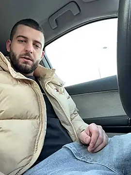 ElChapoGuzman95 online show from February 16, 6:21 am