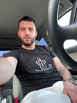 ElChapoGuzman95 online show from January 14, 6:34 am