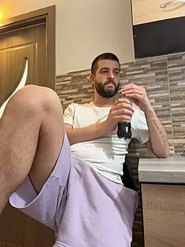 ElChapoGuzman95 online show from February 28, 8:08 pm