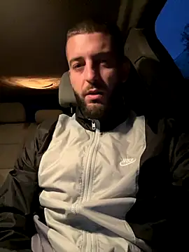 ElChapoGuzman95 online show from October 3, 3:55 am