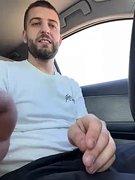 ElChapoGuzman95 online show from March 19, 9:38 am