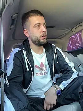 ElChapoGuzman95 online show from March 22, 8:08 am