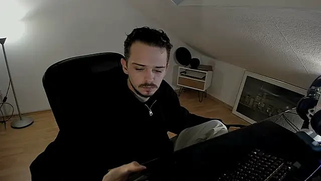 naked psy online show from October 24, 12:45 am