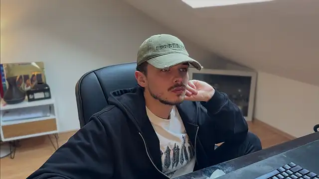 naked psy online show from November 4, 1:23 pm