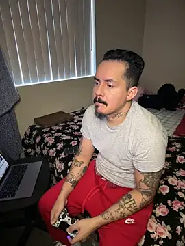 PeterGrandee online show from November 29, 11:18 pm