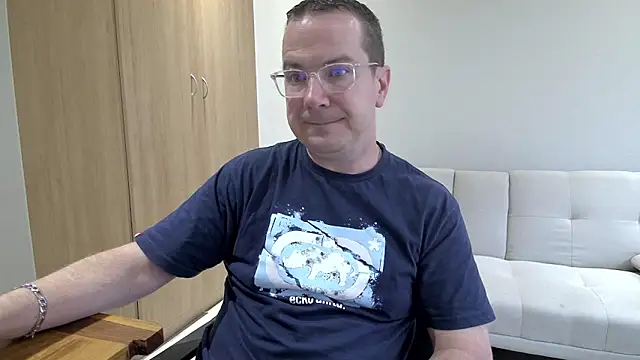 BrettJ81 online show from February 8, 2:10 pm