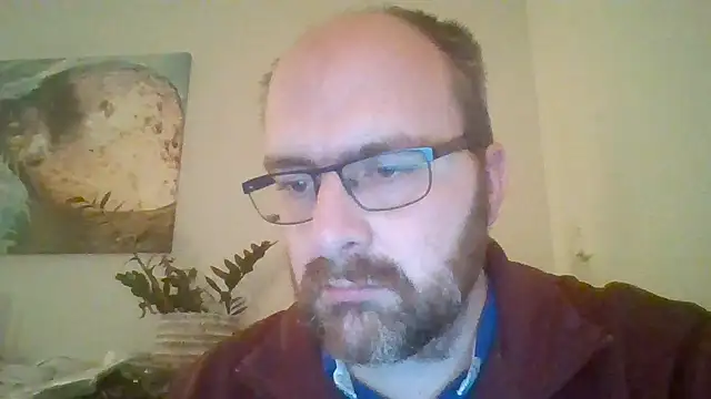 Snapshot of CamboyHappyDave chatting on December 12, 6:10 pm CamboyHappyDave online show from December 12, 6:10 pm