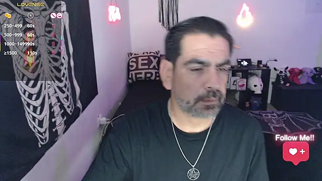 soyelcarlitos  online show from May 30, 3:50 am